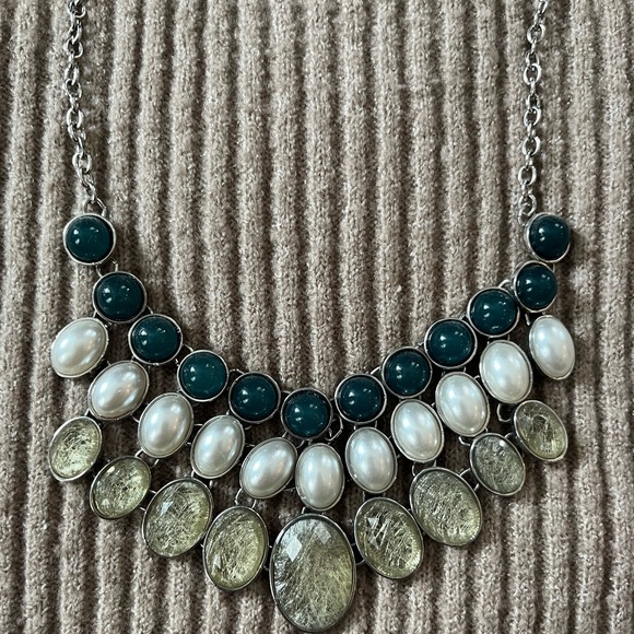 FREE with purchase! NY & Company Necklace - Picture 2 of 4